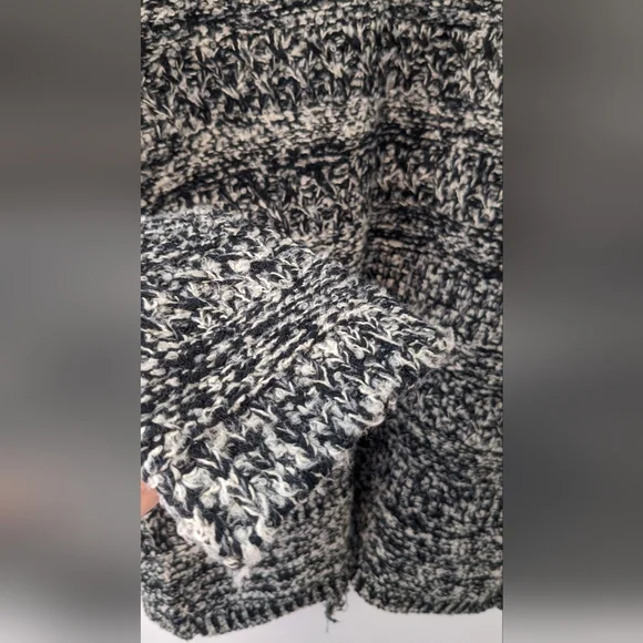 En Creme Open front sweater coat - Picture 3 of 9